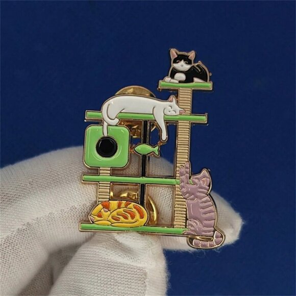 Cat Tree Crazy Slouchy Shelf Kitty Enamel Pin Lapel Brooches On Backpack - Picture 4 of 5